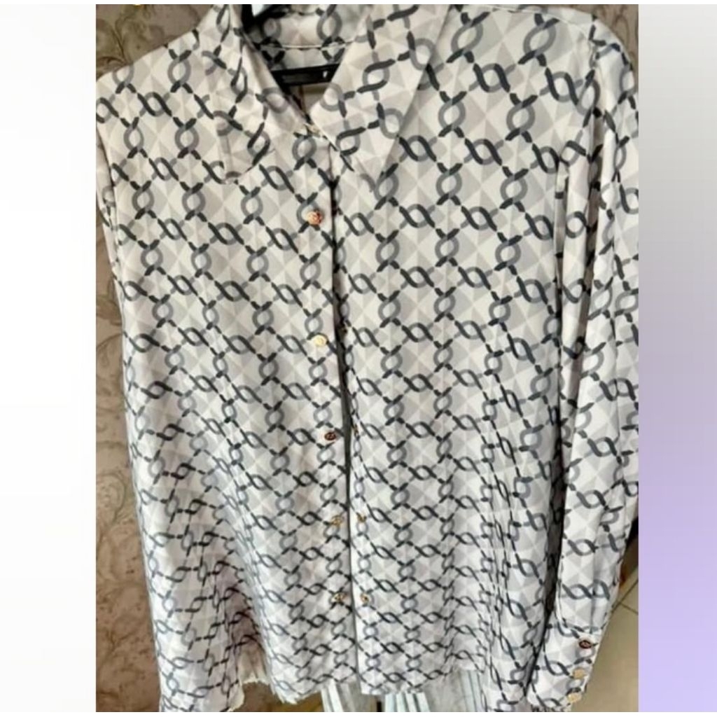 wearing klamby monogram