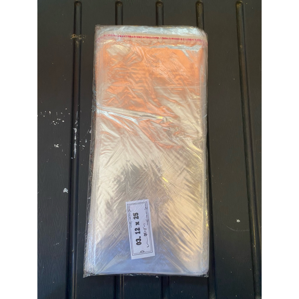 

plastik opp 1 pack ukuran 12x25 (isi 100 pcs)
