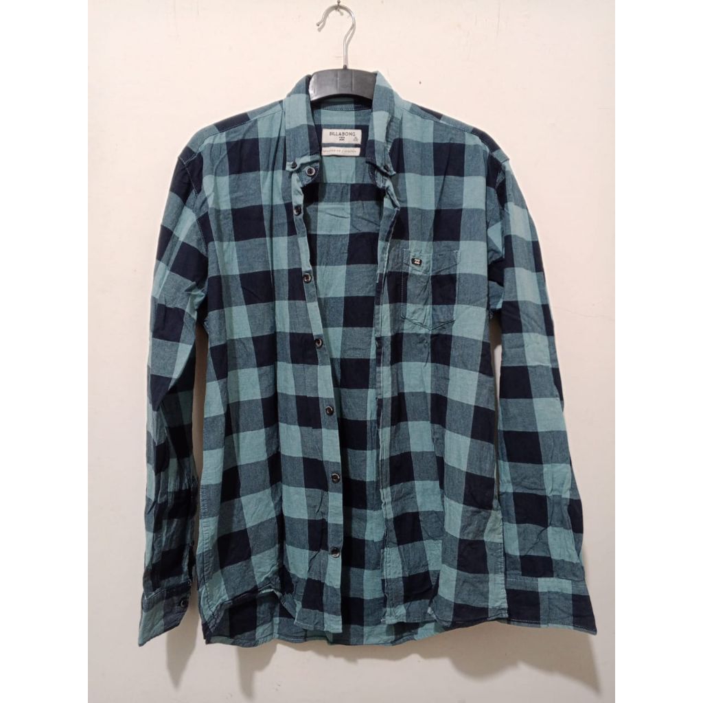 KEMEJA COWOK/KEMEJA LAKI LAKI/KEMEJA PRIA/KEMEJA MURAH/KEMEJA KOTAK BEKAS/KEMEJA KOTAK MURAH/KEMEJA 