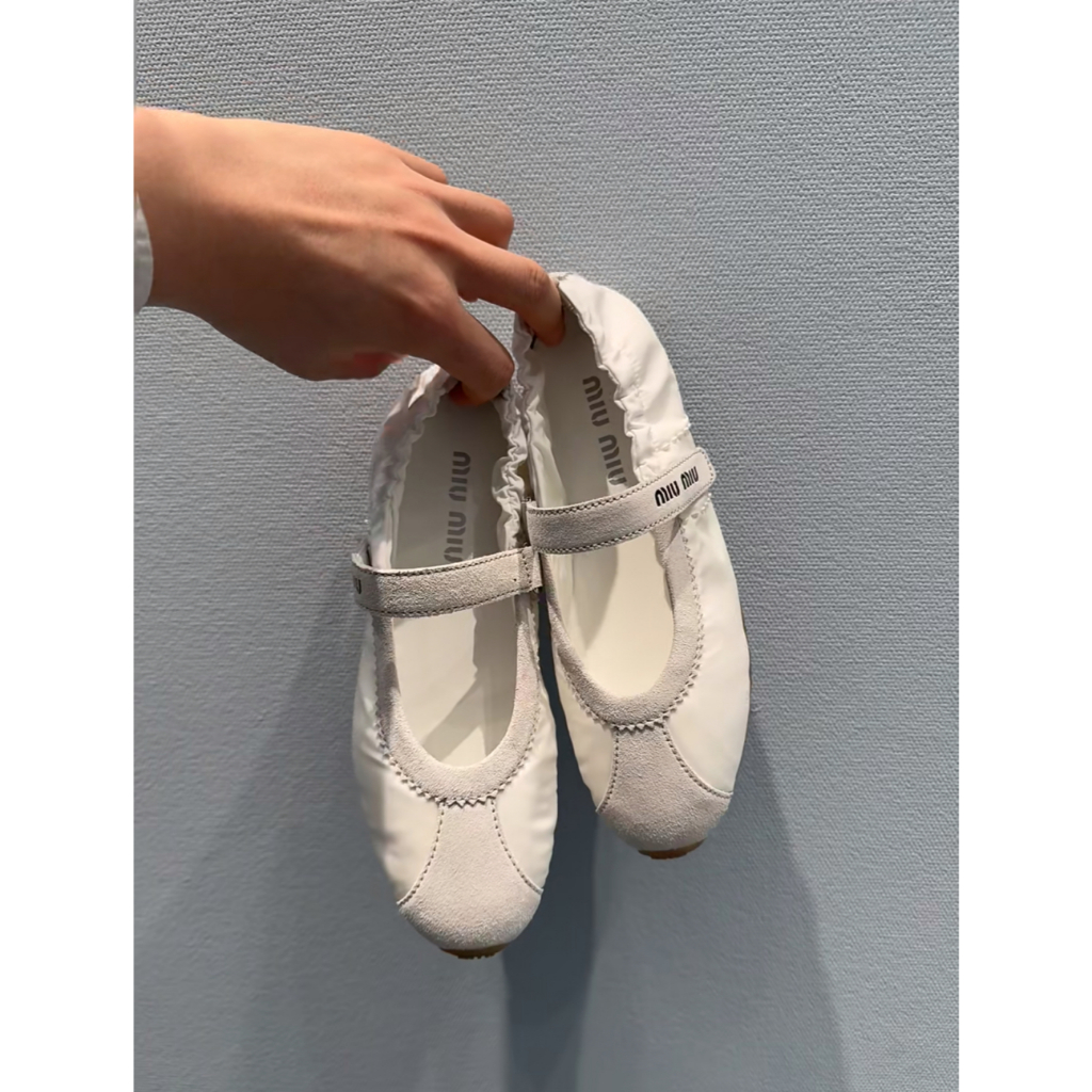 Miu M*u Ballet Flats Mary Jane Sepatu
