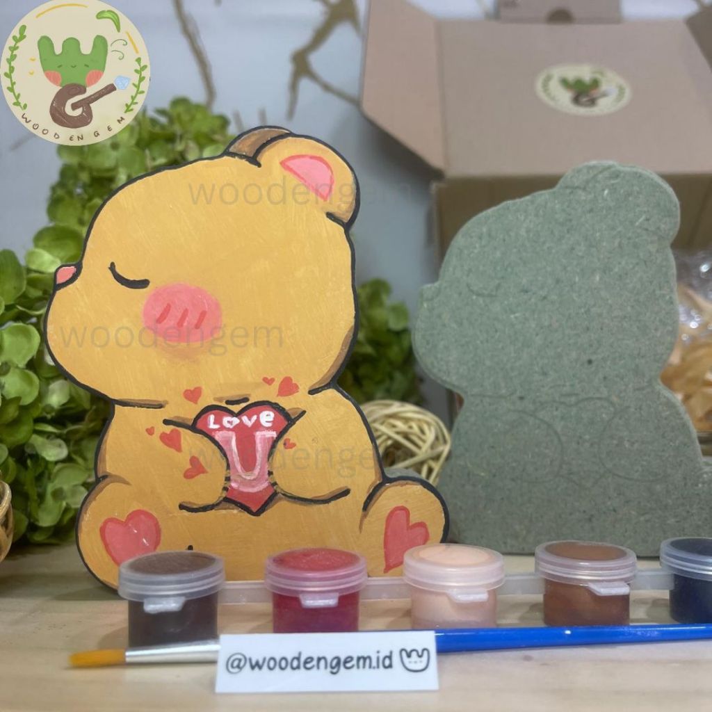 

WOODENGEM DIY Wood Painting Kit Melukis Kayu Souvenir Hampers Ulang Tahun Mainan Anak Lucu Bear Kiss