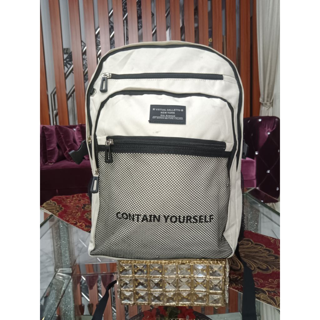 VIRTUAL GALlETTO Tas Ransel keren nan menawan second  super branded /Tinggi 44 CM /warna cream/Lebar