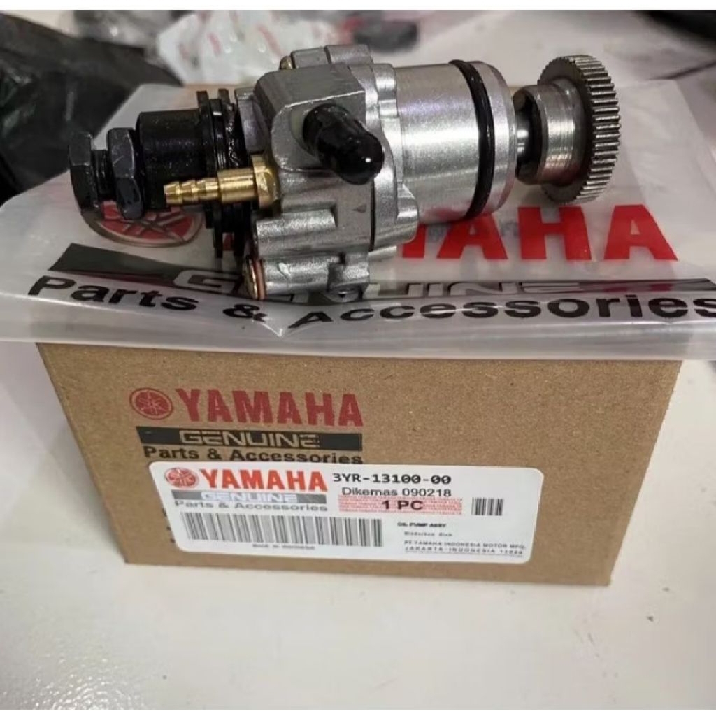 Pompa Oli Assy Yamaha F1ZR F1 Force One 1Original Yamaha Made In Japan