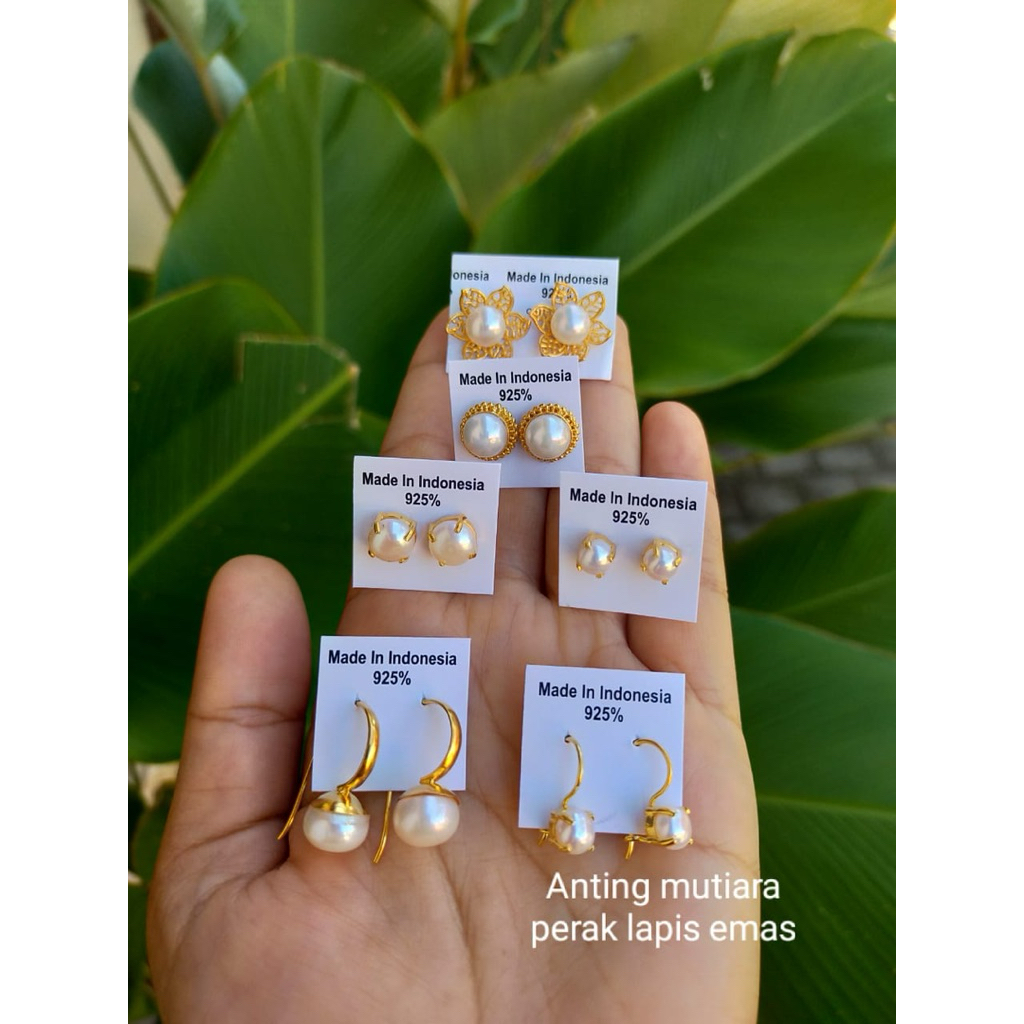 Anting dan Set Mutiara Perak Lapis Emas