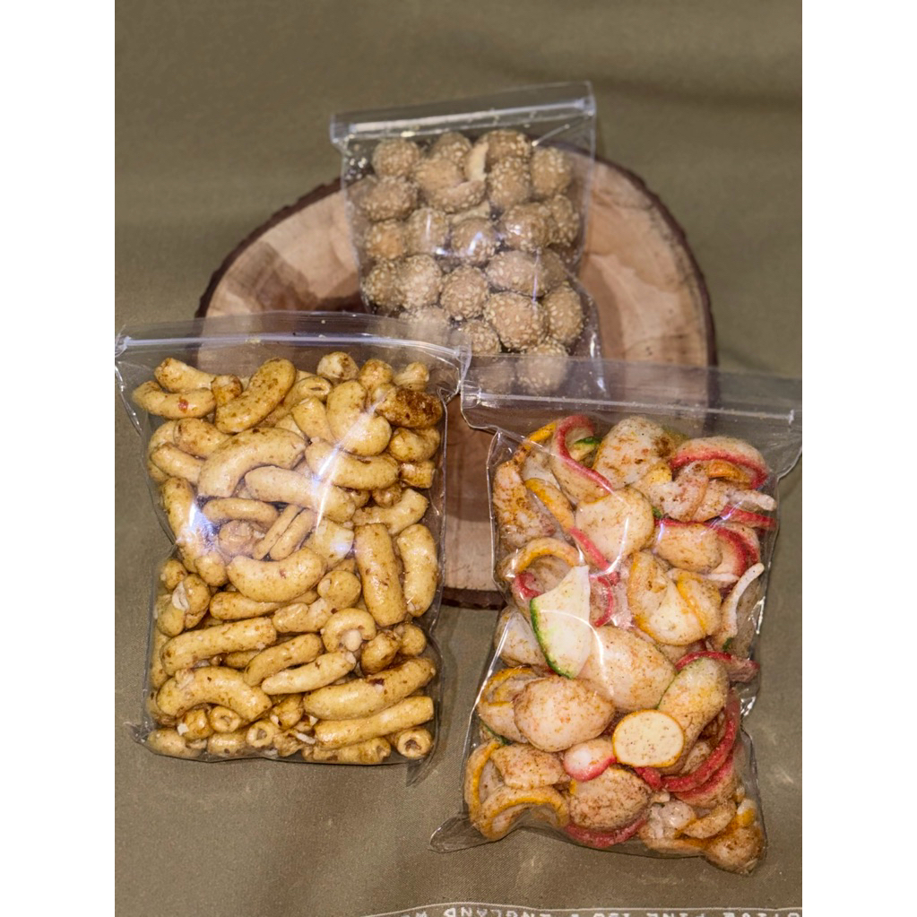 

Krupuk seblak paket Bandling makaroni