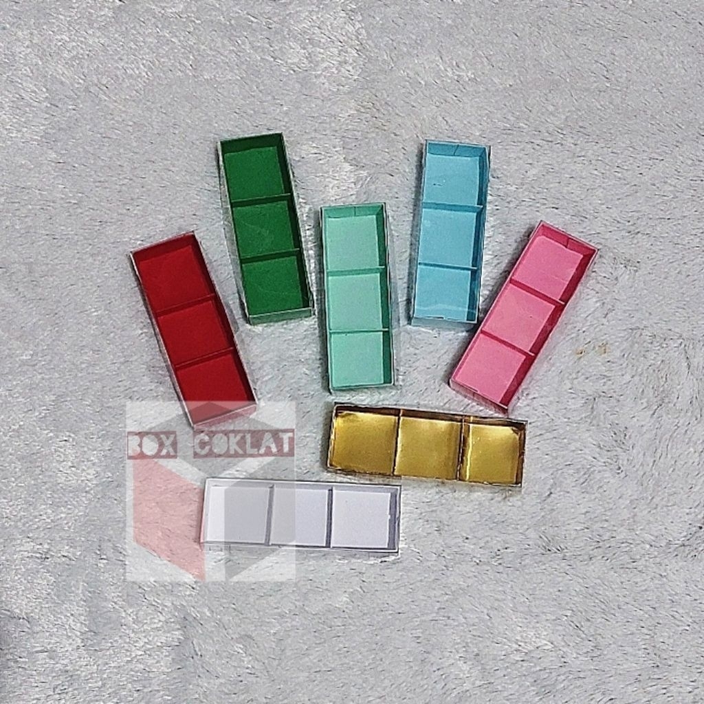 

Box Coklat Sekat 3 LEMBARAN/Kotak Coklat