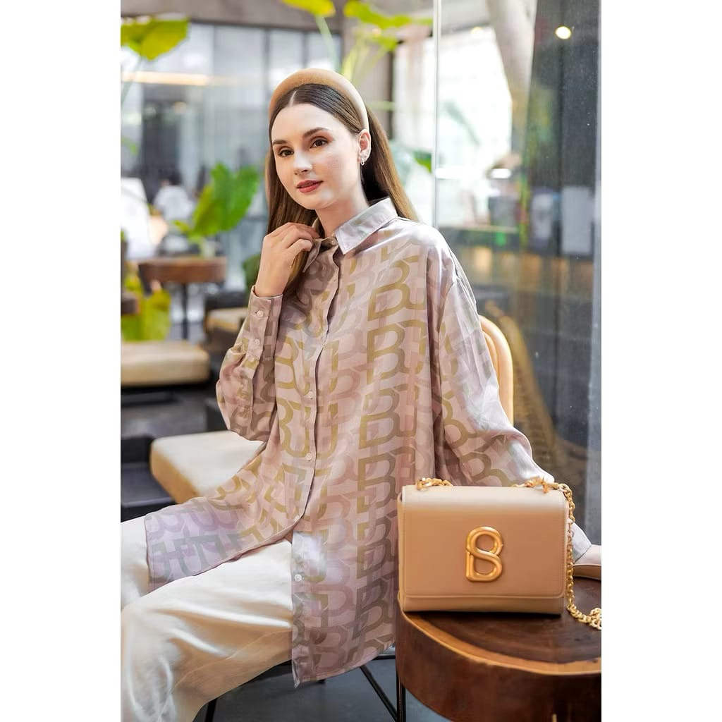Benang Jarum Monogram Nata Oversized Shirt PL