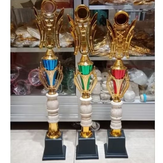 PIALA, TROPHY, PIALA MURAH, PIALA LOMBA, PIALA VOLY, TROPHY WISUDA, TROPHY AGUSTUSAN,
