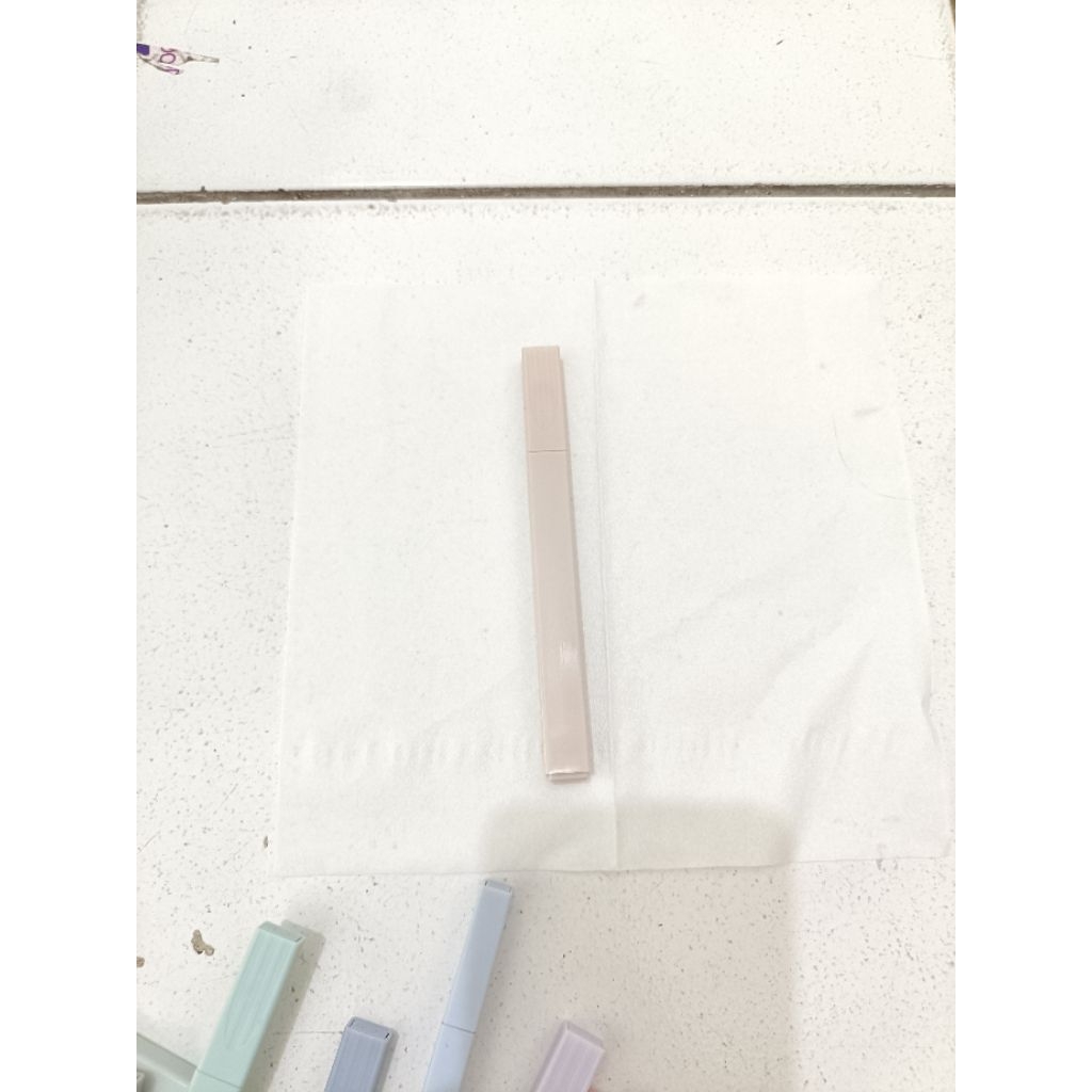 

stabilo warna / highlighter / alat tulis / warna warni / warna soft / penanda tulisan