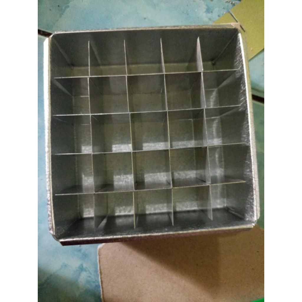 Loyang sekat brownies 10x10x4 isi 25 kotak