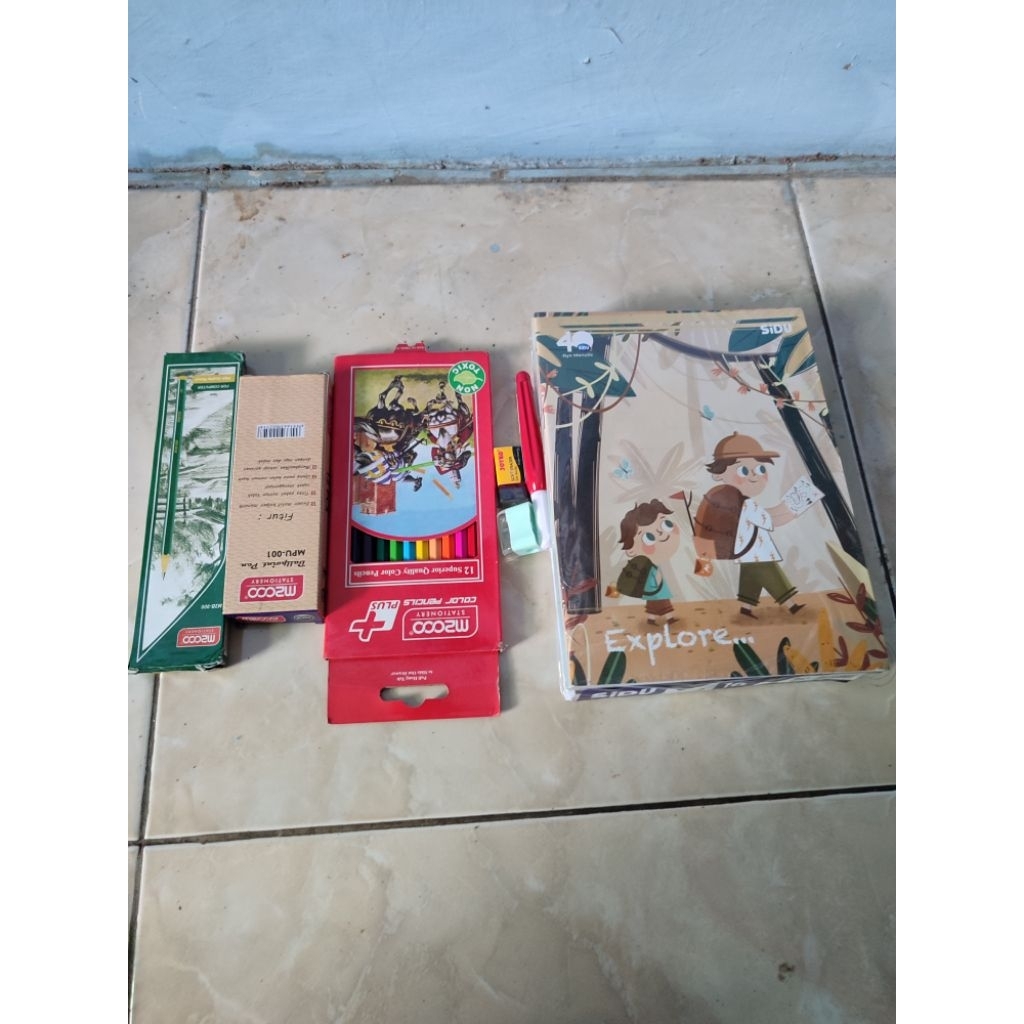 

Paket alat tulis sekolah