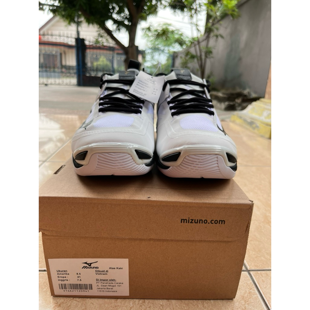Sepatu Bola BNIB