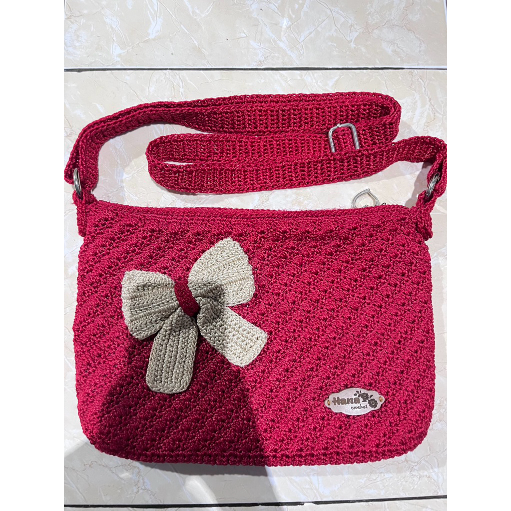 (PRELOVED) Tas Selempang Rajut