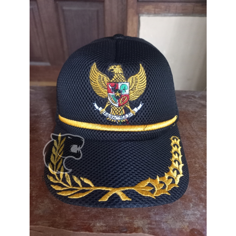 Topi Pria Logo Garuda PNS ASN Guru Camat Kepala Desa / Topi Doublemesh / Topi Jala Logo Bordir