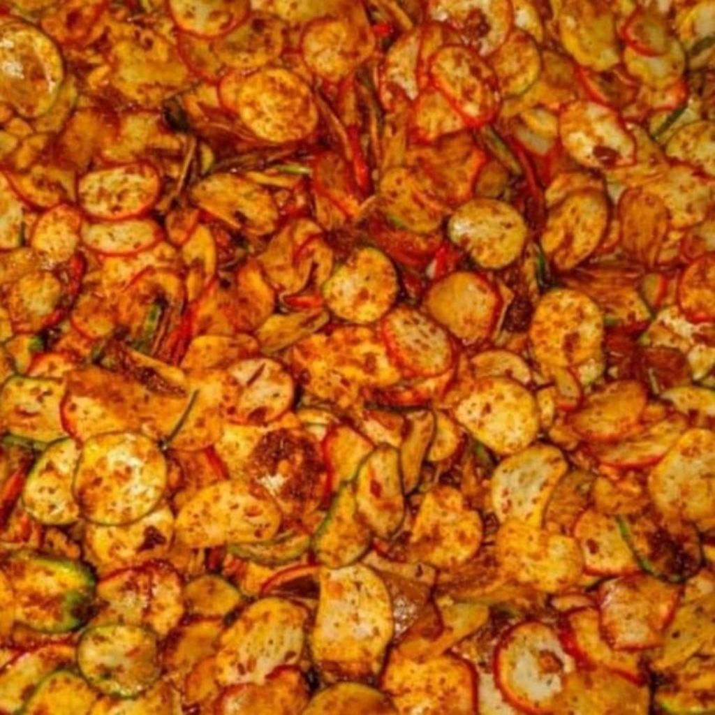 

CEMILAN KERUPUK SEBLAK KERING PEDAS DAUN JERUK