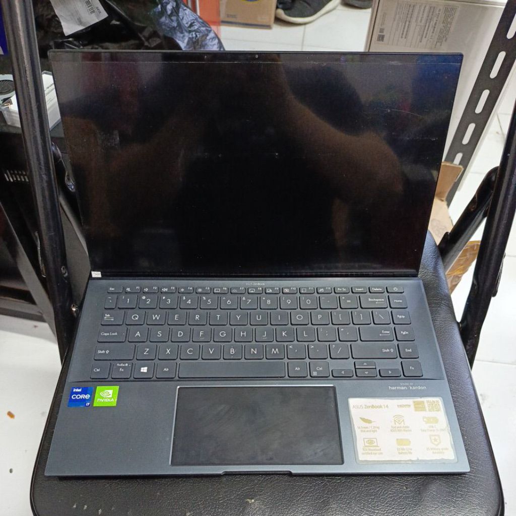 Asus Zenbook 14 UX435E Core i7 Dual VGA Kondisi Mati
