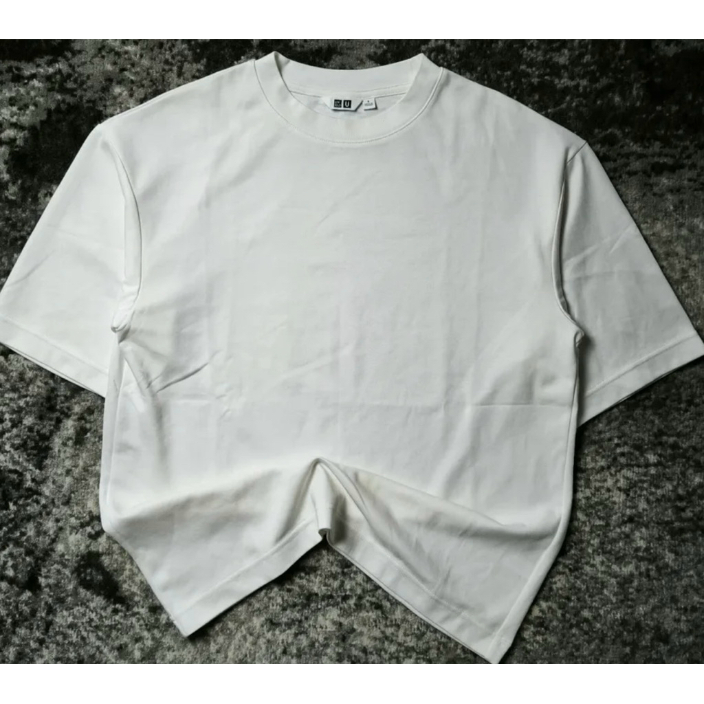 Kaos Uniqlo Airsm Oversized