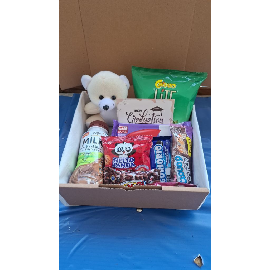 

Gift Box Hampers ukuran 20x20x10 Ulang Tahun Hadiah Wisuda Kado Ulang Tahun Gift Box Kado Wisuda by aish