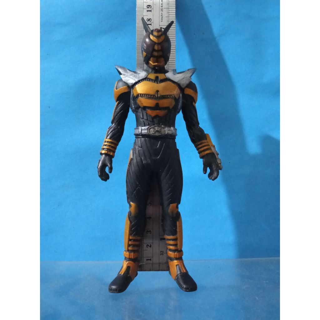 Figure RHS Kamen Rider Kabuto ( Bee )