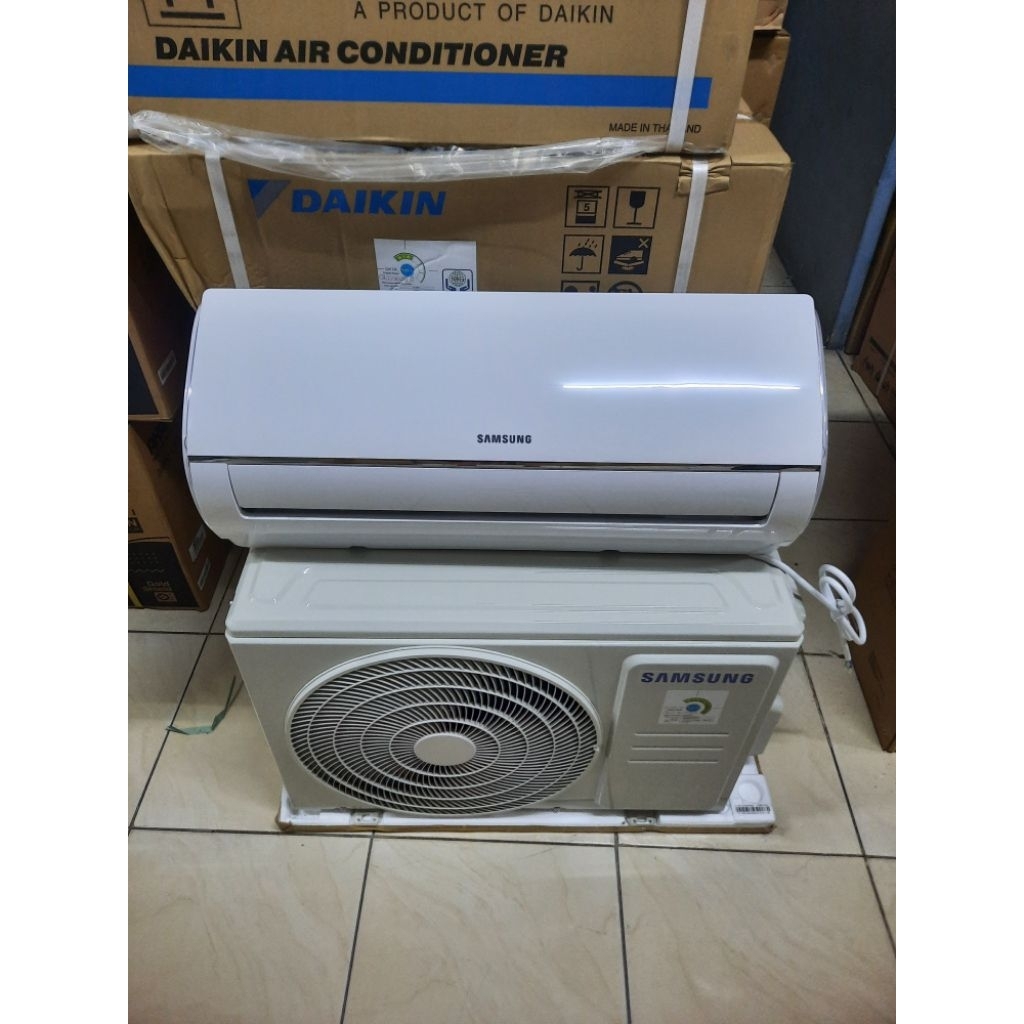 AC SPLIT STANDAR SAMSUNG 1/2 PK TIPE AR05BGHQBSINSE FREON R32 DURAFIN+ FILTER HD GARANSI RESMI ORIGI
