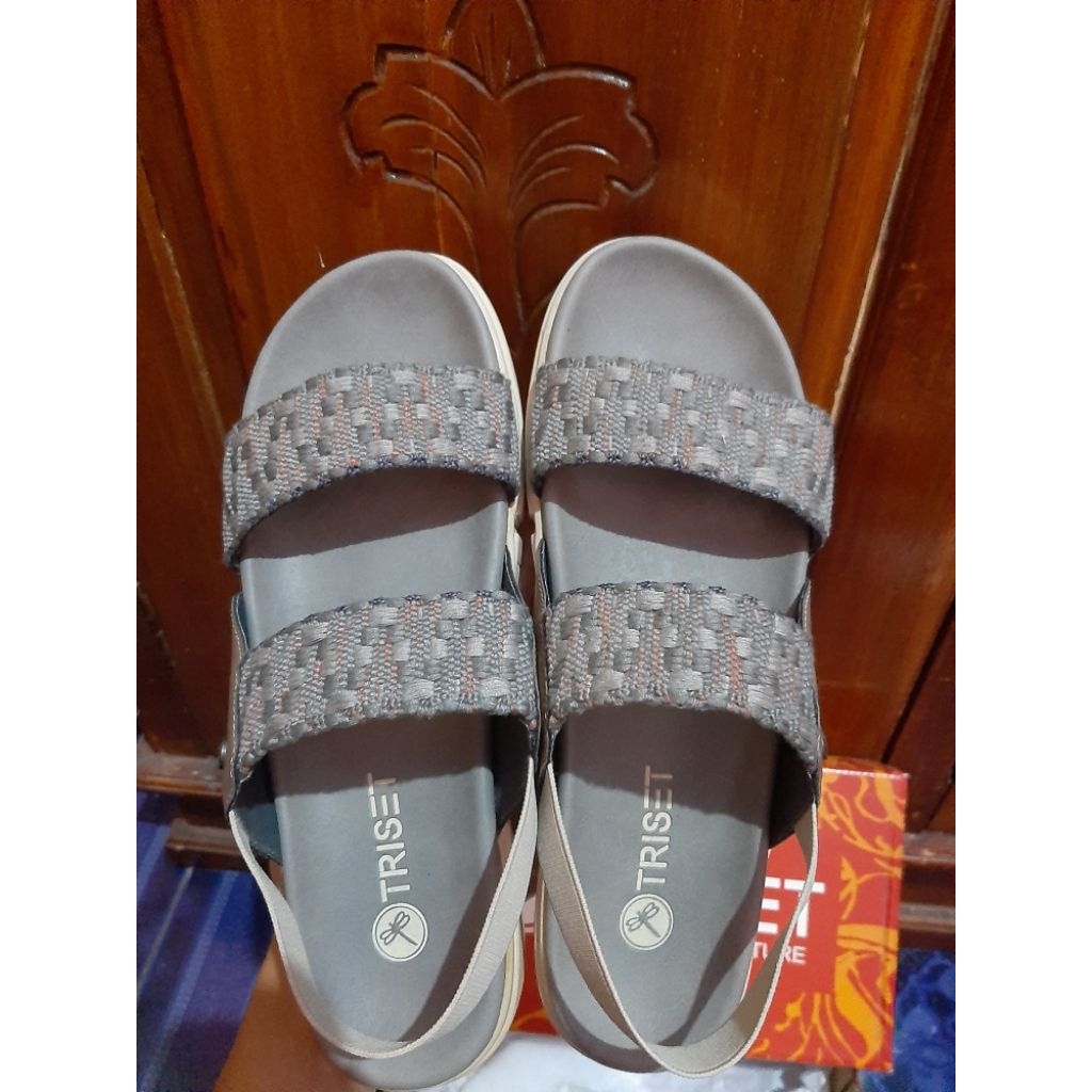Sandal Triset, Kata Kita, Miniso