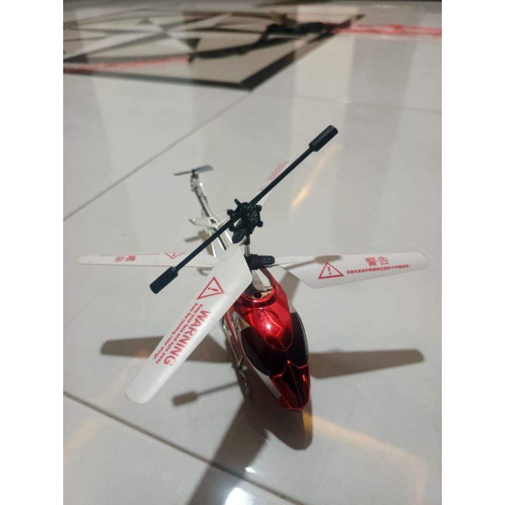 Mainan Helikopter Remot Kontrol dengan sensor