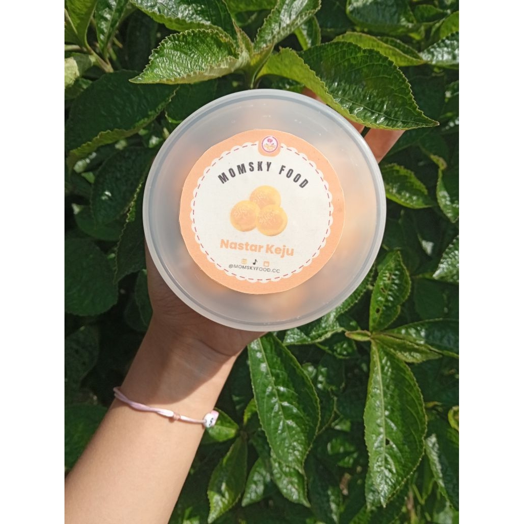 

Nastar Ori/Keju/Coklat | MOMSKY FOOD
