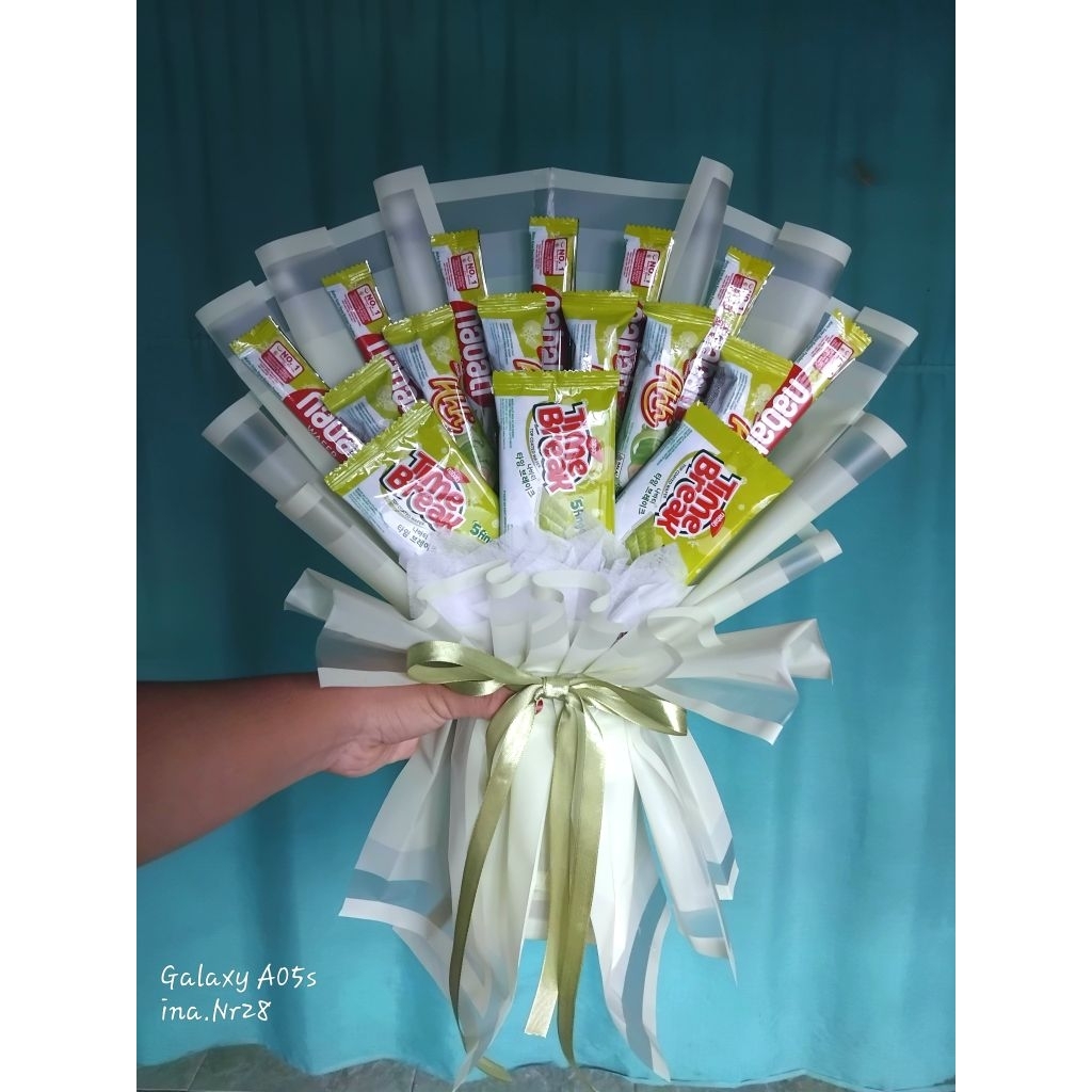 

Buket snack, Buket snack nabati, Buket graduation hadiah wisuda