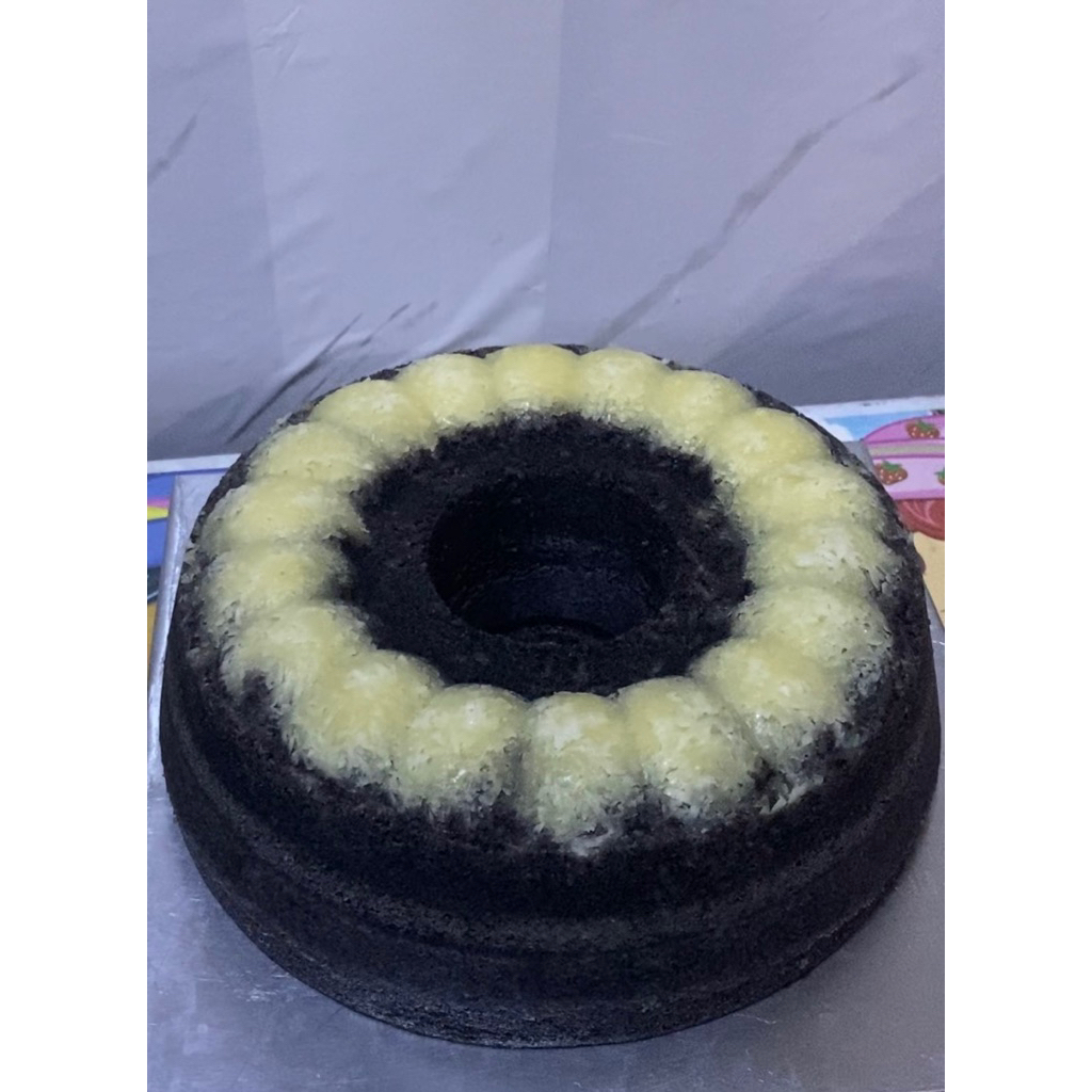 

BOLU KETAN HITAM LUMER ISI KEJU