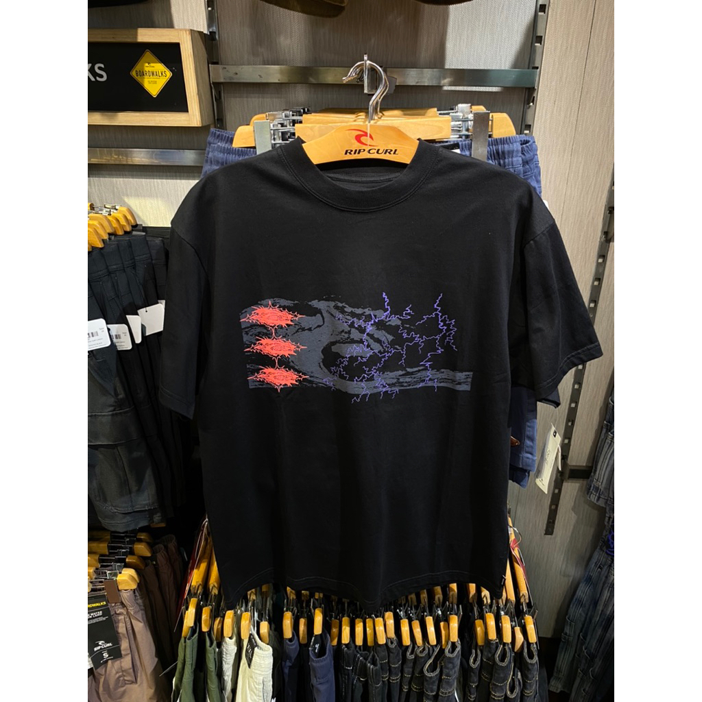 KAOS RIPCURL ORIGINAL 100% CARNAGE APORCAL YPSE TEE