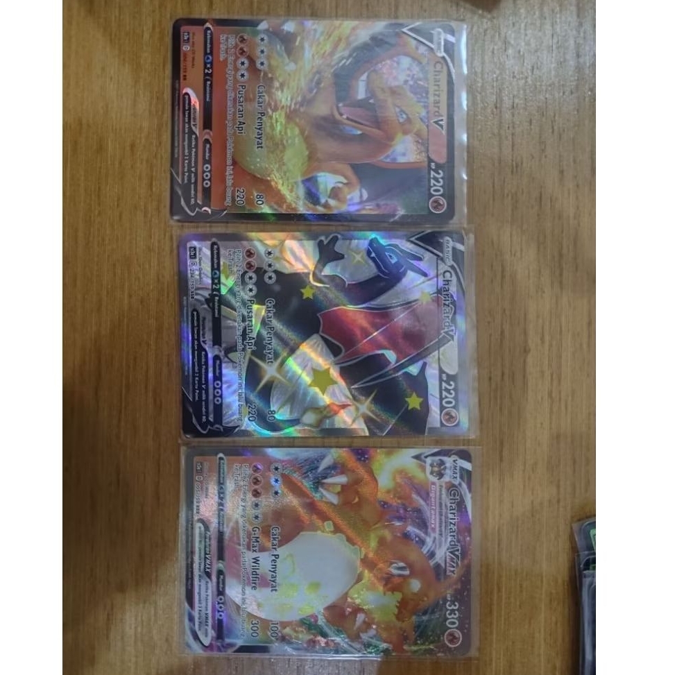 1 Set Kartu Charizard (Charizard V RR, Shiny Charizard V SR dan Charizard Vmax RRR) Pokemon TCG Indo