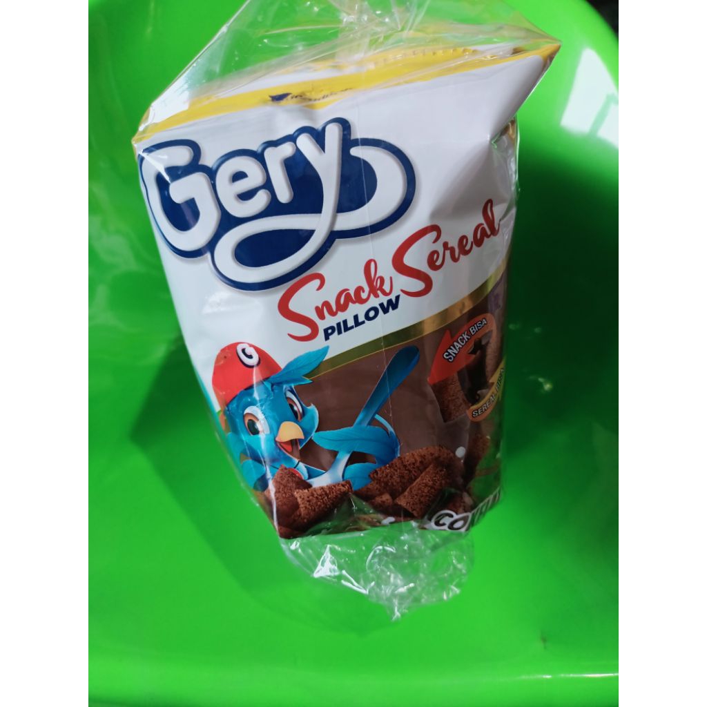 

Gery snack sereal pillow coklat