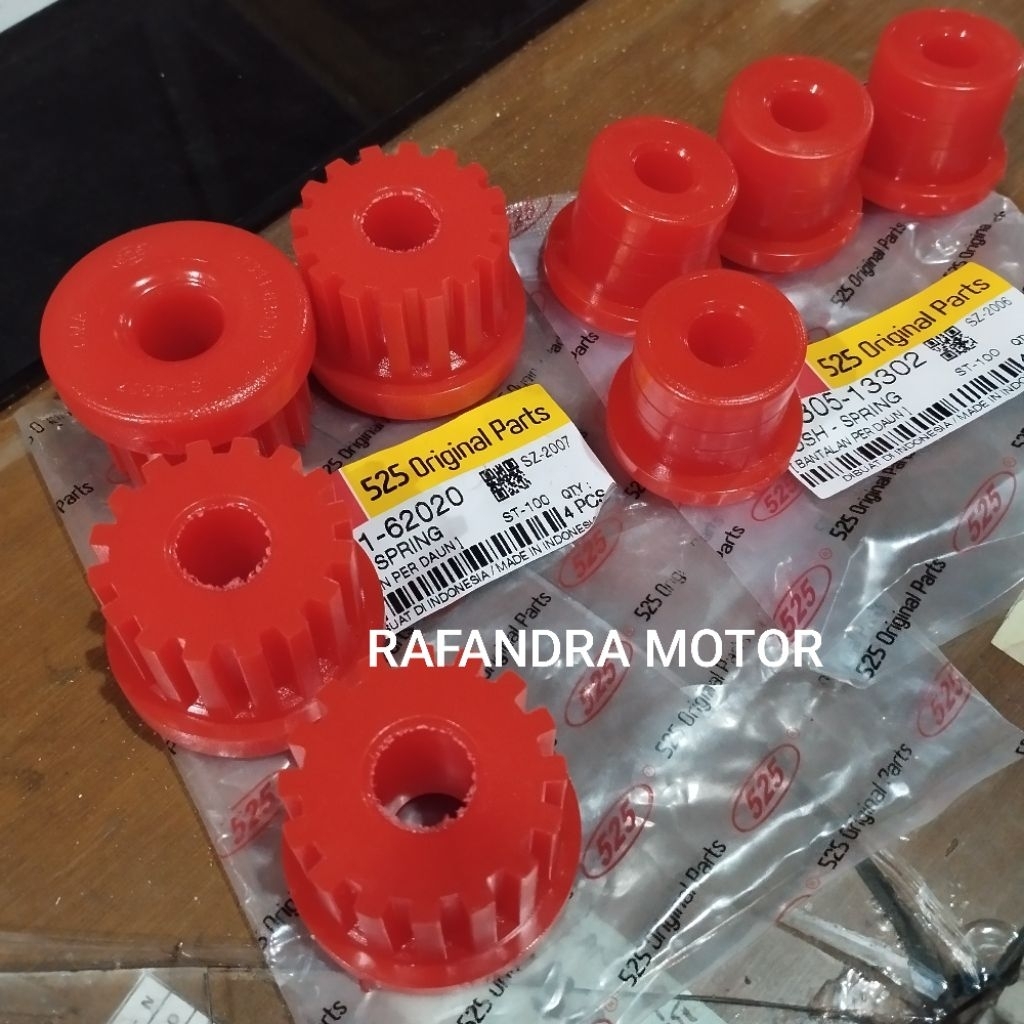 KARET PER DAUN BELAKANG/KARET BUSHING PER (1SET ISI 4) SUZUKI CERRY/KATANA