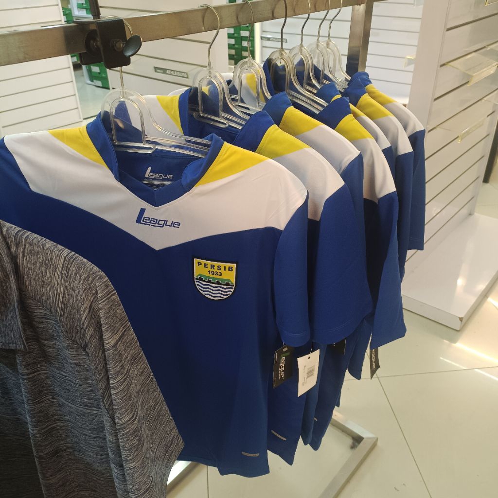 JERSEY PERSIB HOME 2013 Size XS SPONSORLESS REPLIKA