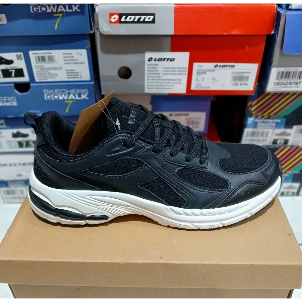 Diadora Karnisius Black (M)