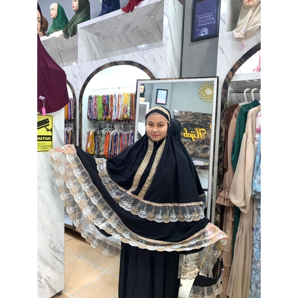 Mukena Bali Renda warna Hitam Renda Gold
