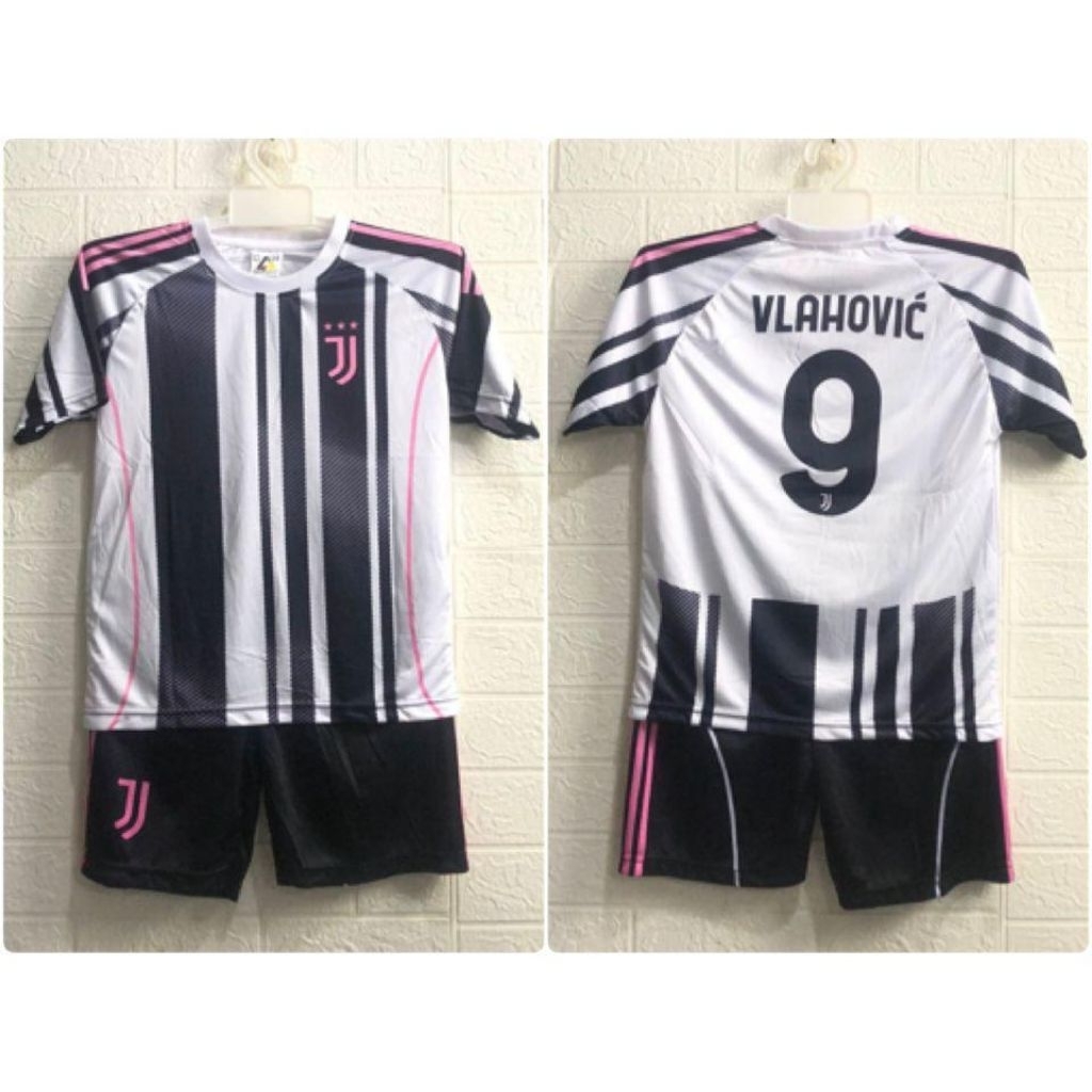 Setelan Jersey Anak Sepak Bola Warna Hitam Putih Garis Pink Kualitas Printing
