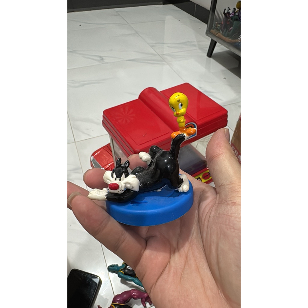 Figure Warner Bros Vintage Karet Padat