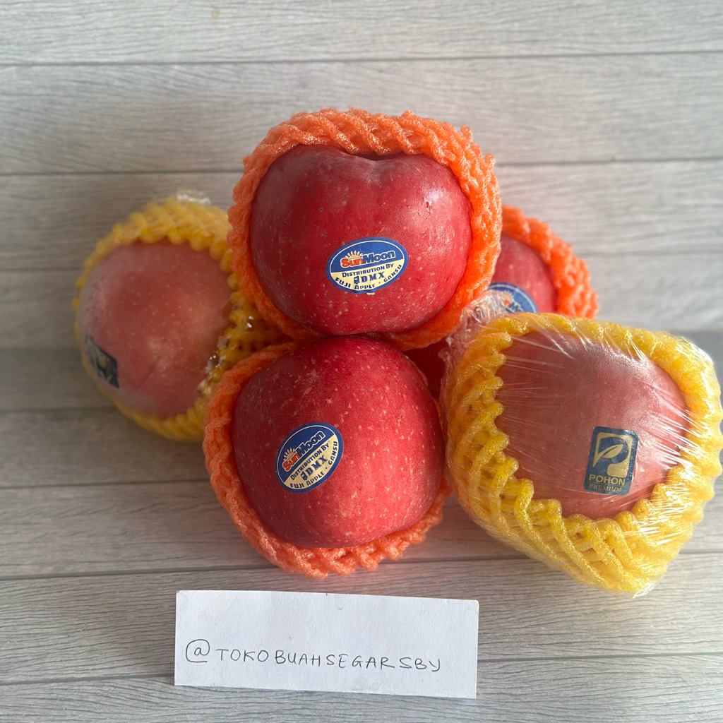 

Buah Apel Fuji Premium (400-500gr) sunmoon / pohon / alfa TOKO BUAH SEGAR SURABAYA