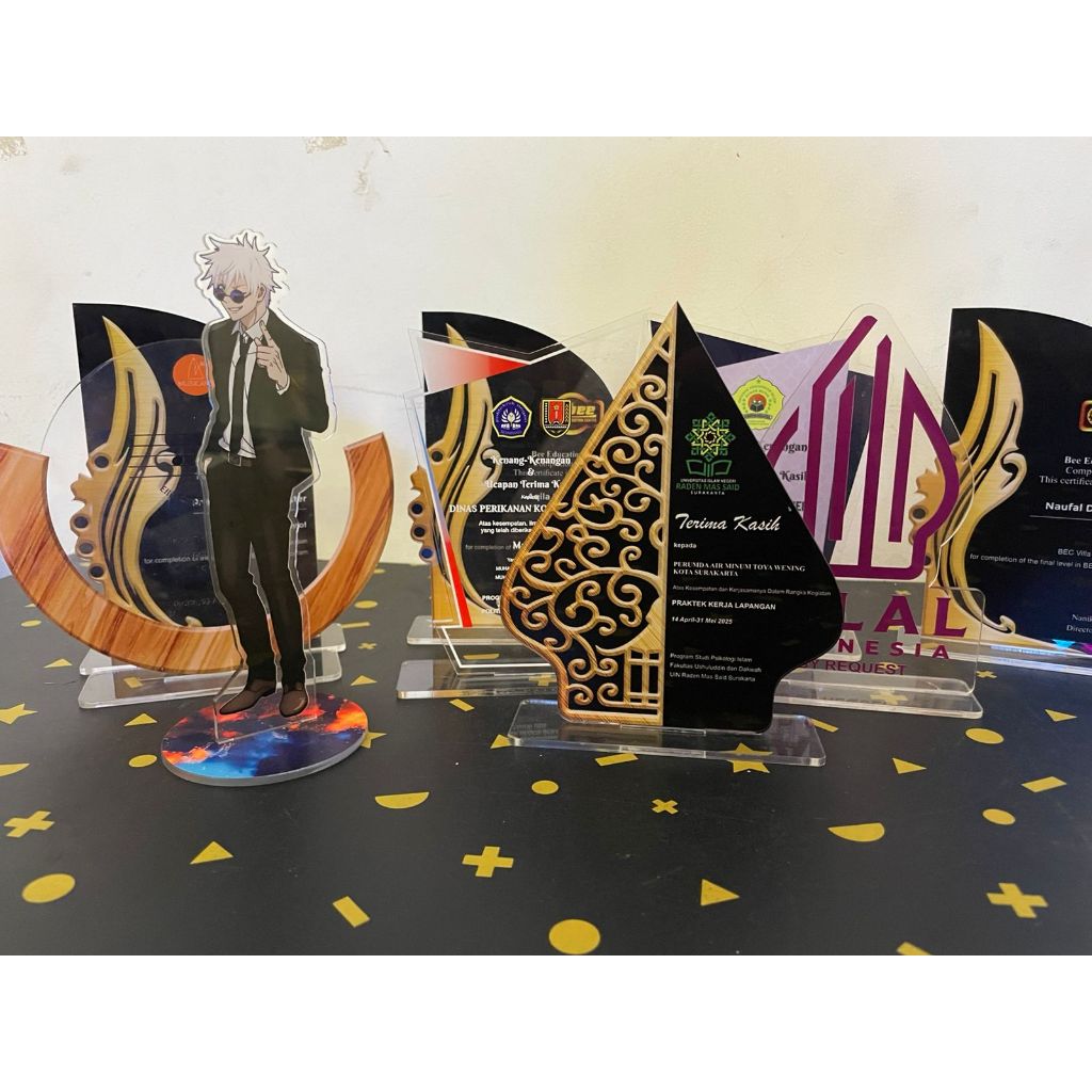 PLAKAT PENGHARGAAN | PLAKAT WISUDA AKRILIK SD SMP SMA