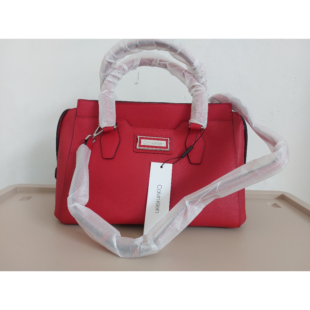 Calvin Klein tas wanita selempang & bahu  original baru belum pernah dipakai ukuran sedang/medium