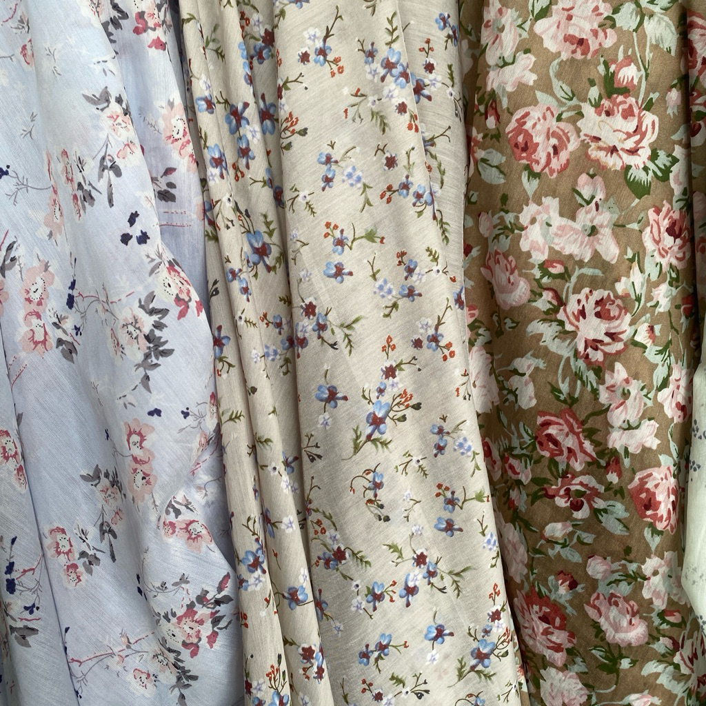 kain katun silky motif bunga kain mukena traveling/kain gamis/ kain blouse/ kain tunik / kain kerudu