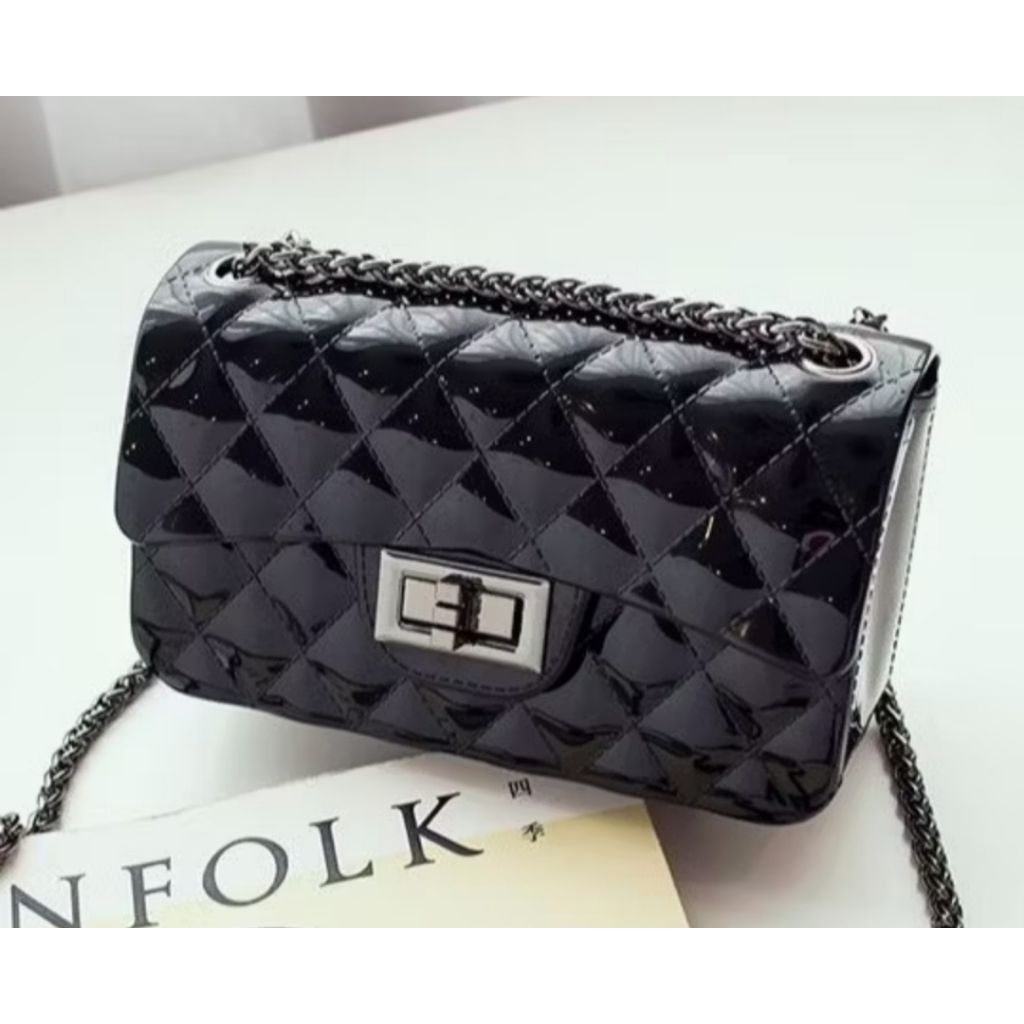 Tas jelly glosy rantai hitam ukuran 18cm