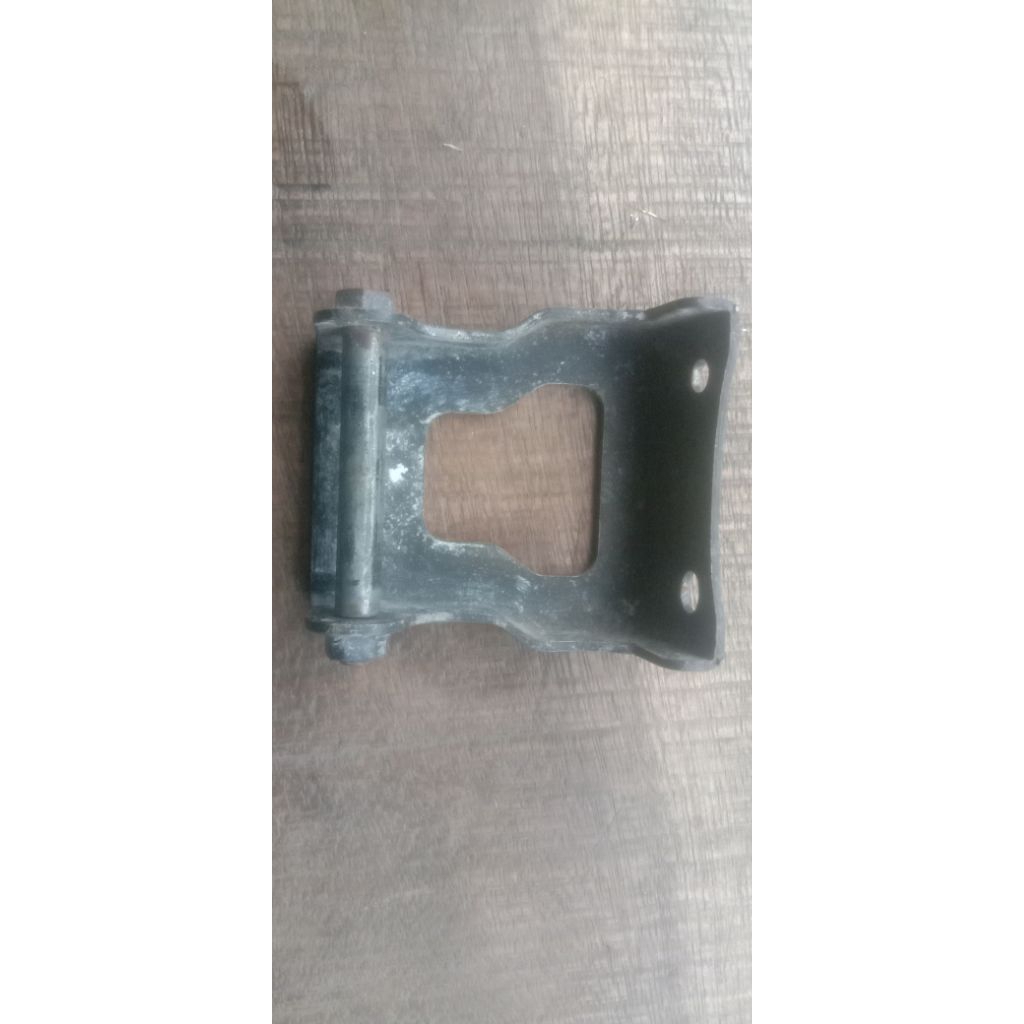 BREKET ENGSEL JOK MOTOR METIK FOR HONDA VARIO F1 125-150CC OLD