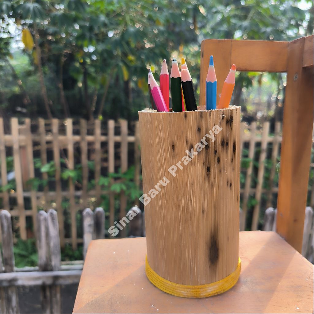 

Tempat Pensil Bambu Prakarya