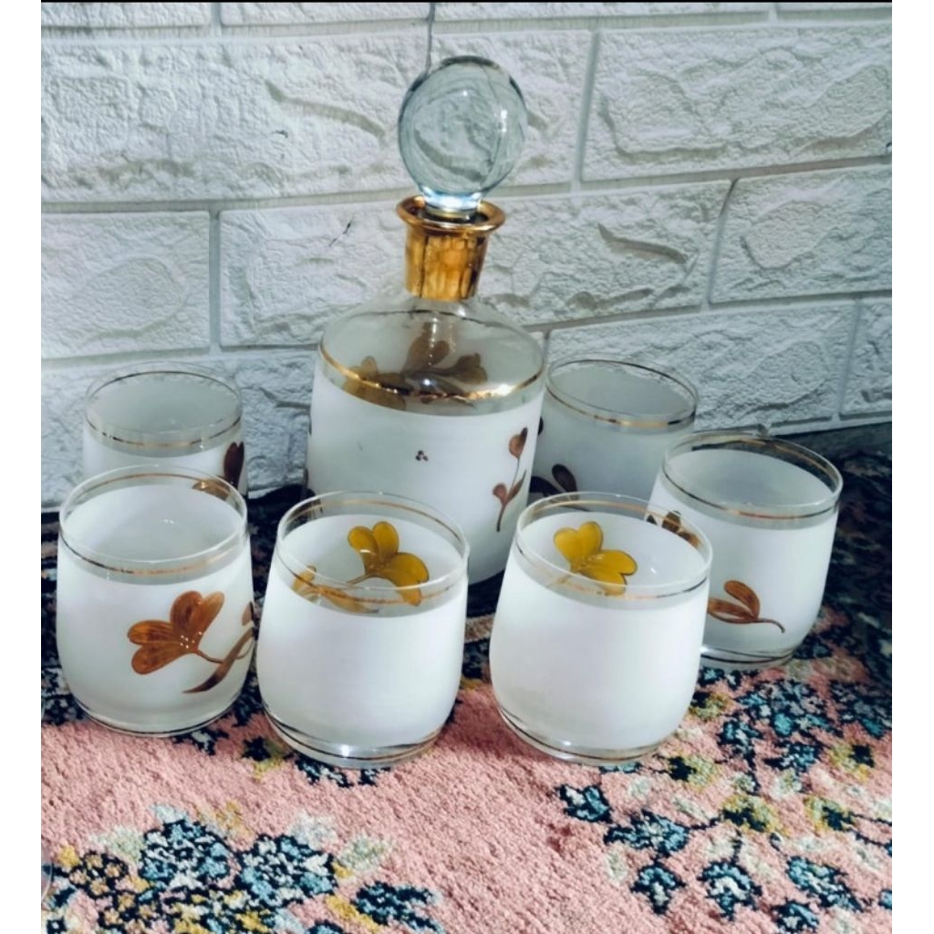 set wine bottle bohemia ceko white series seri bunga pajangan dekorasi tahun 1980 an pajangan antik 