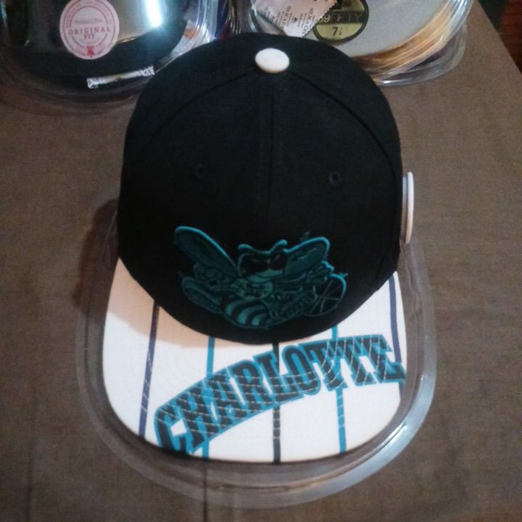 topi mitchell and ness charlotte hornet nba.snapback