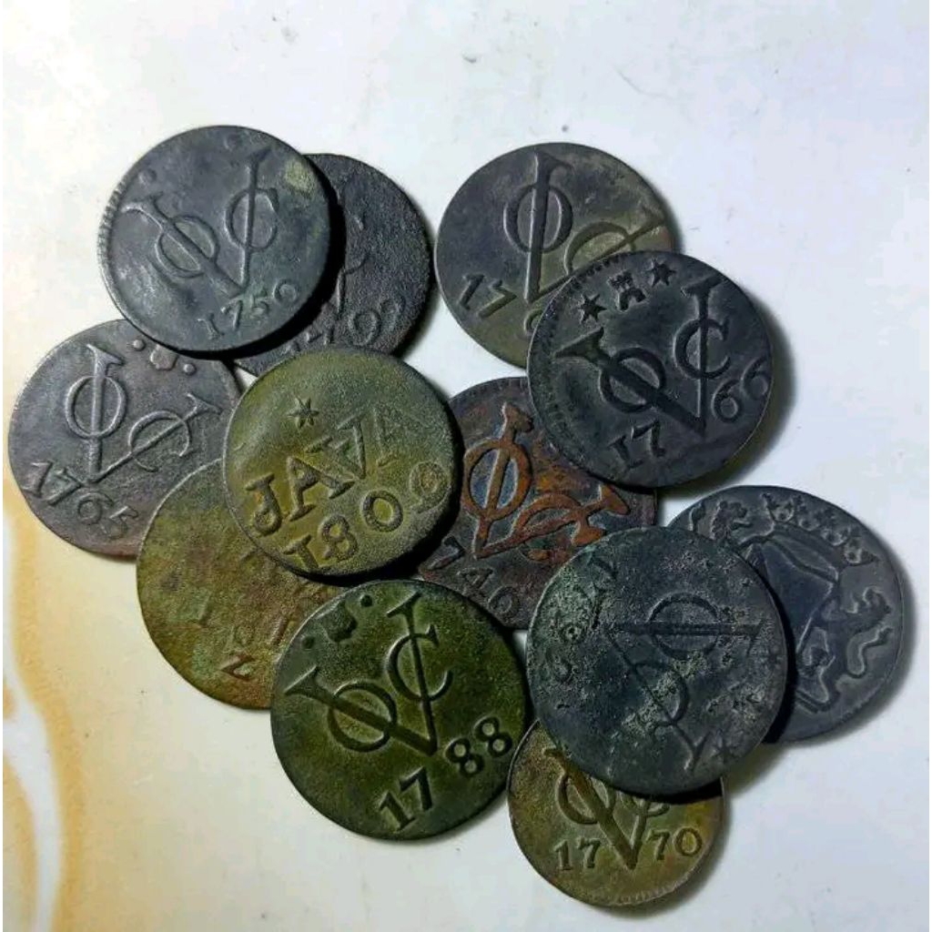 koin kuno temuan sungai barang beda2 tapi yg jelas asli kuno temuan sungai barang langka