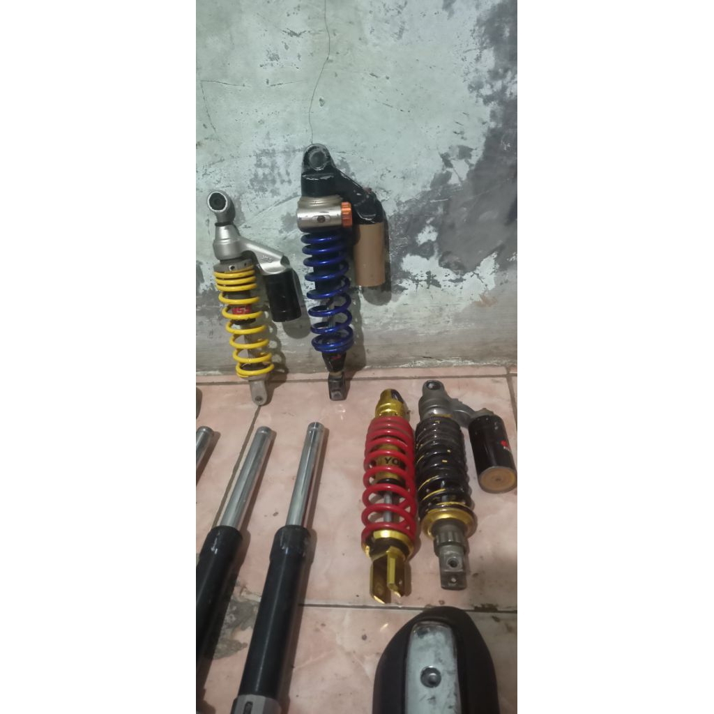 shock belakang tabung Showa stel 360 ulir biru