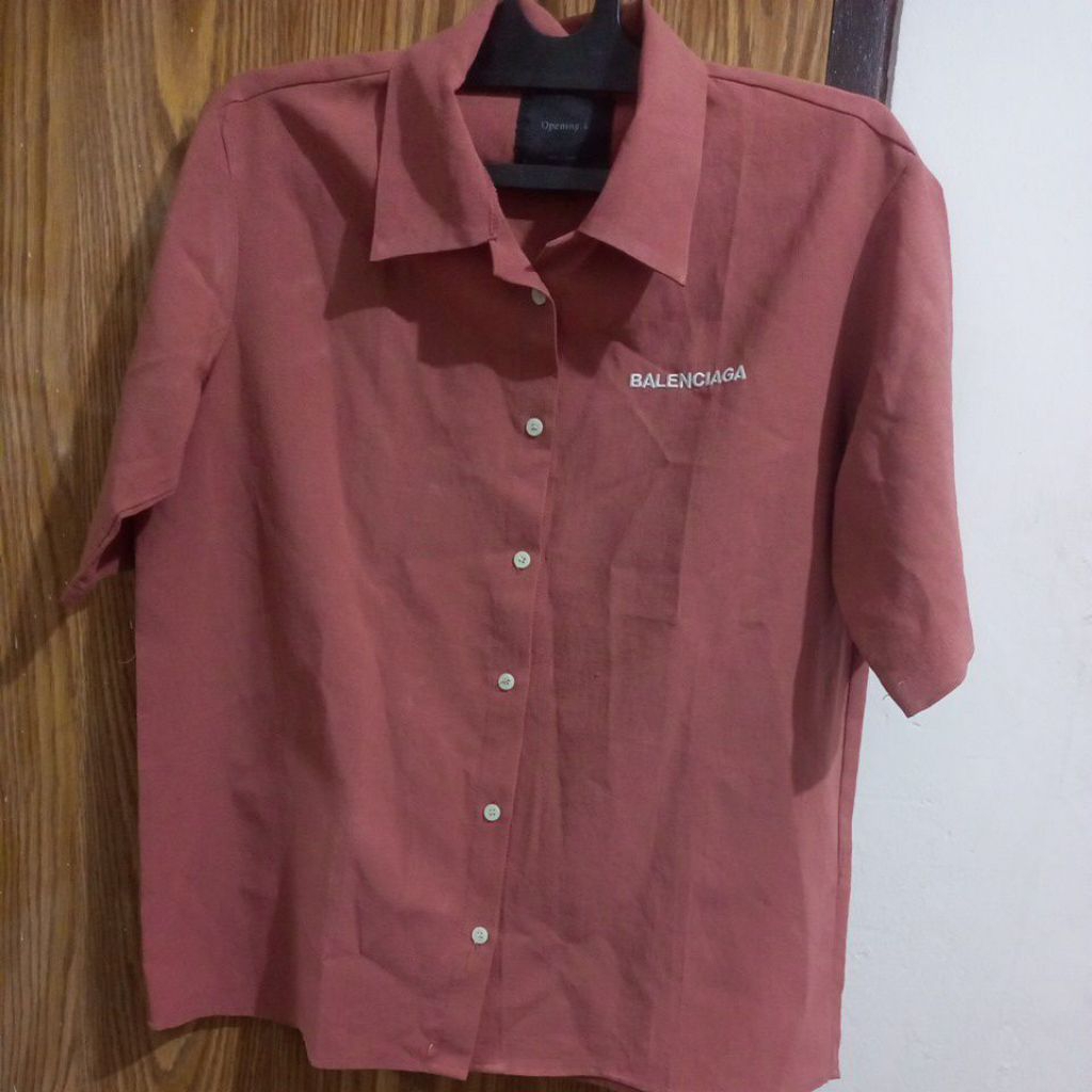 Kemeja Balenciaga Pink Soft Wanita Kuliah atau Kerja